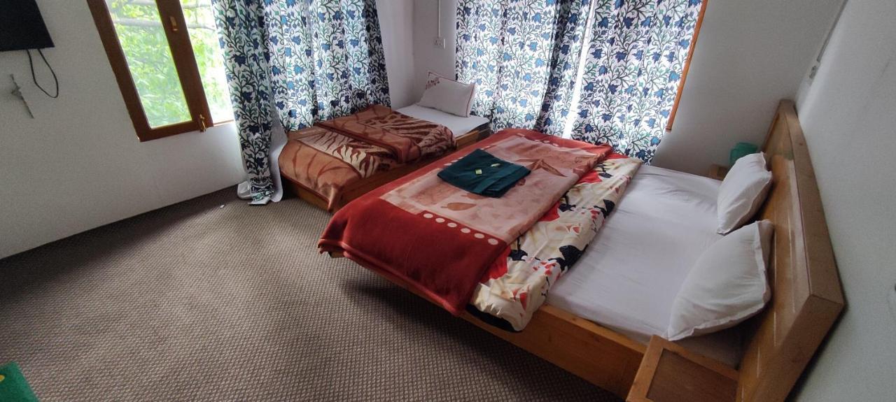 Jahangir Cottage Pahalgām Extérieur photo