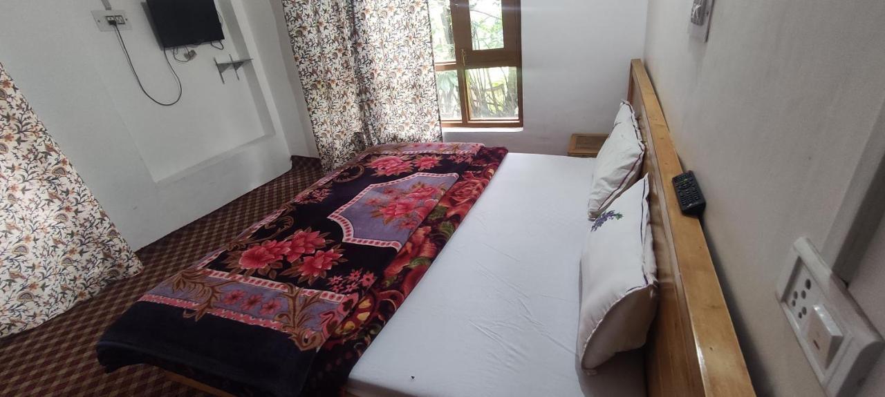 Jahangir Cottage Pahalgām Extérieur photo
